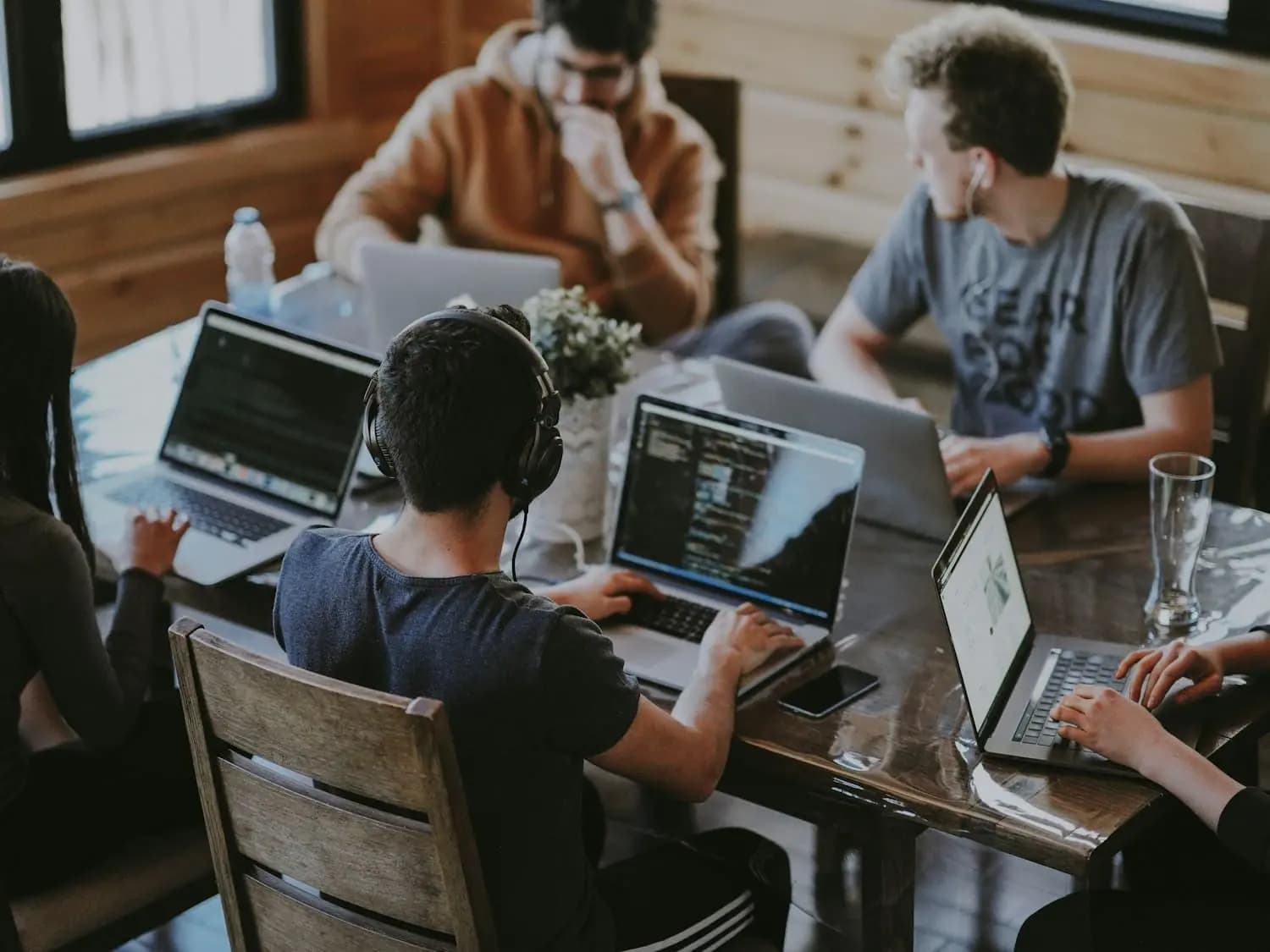 The KoreDesk team working remotely